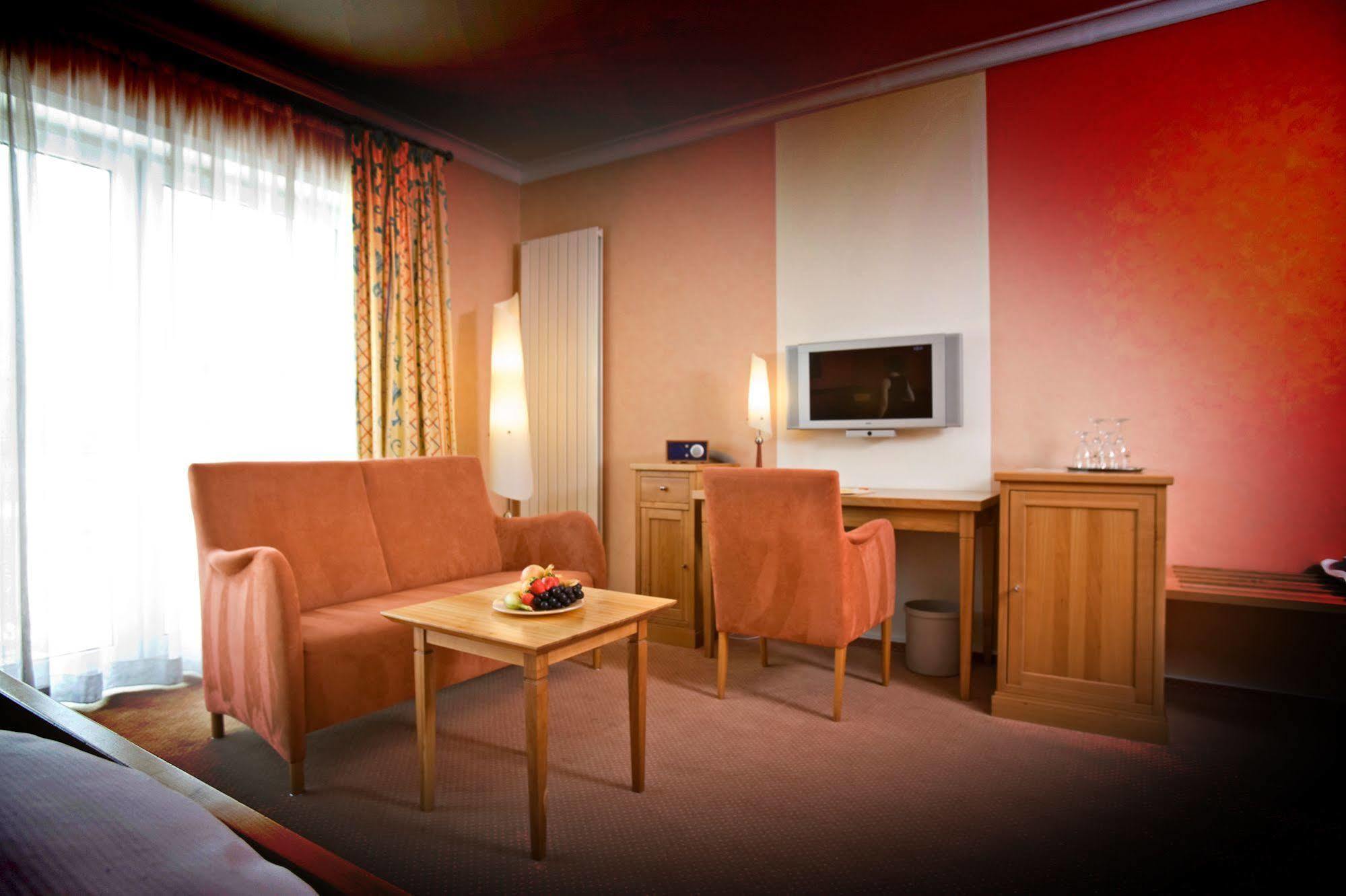 Hotel Sonne Rheda-Wiedenbrück Esterno foto