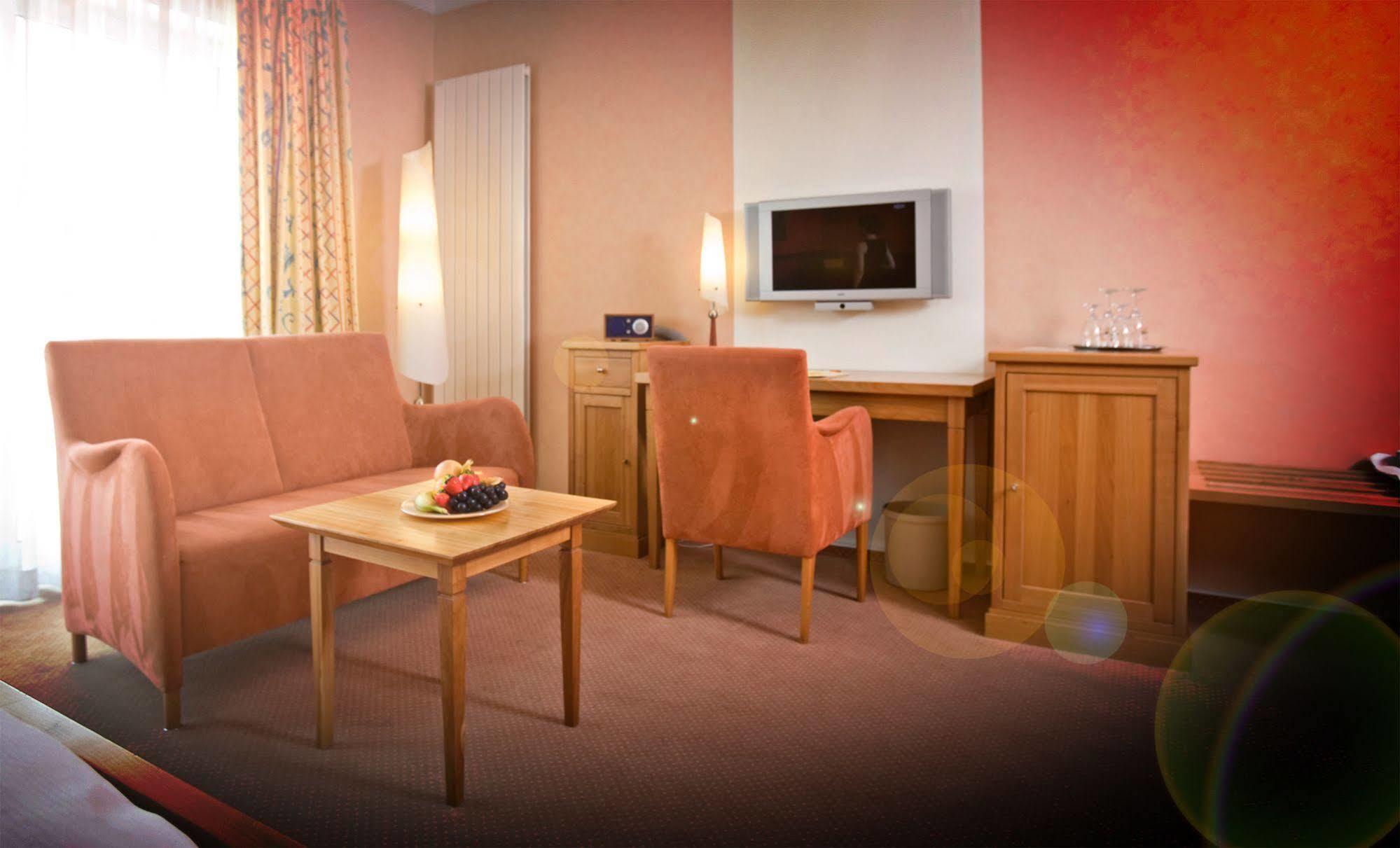 Hotel Sonne Rheda-Wiedenbrück Esterno foto